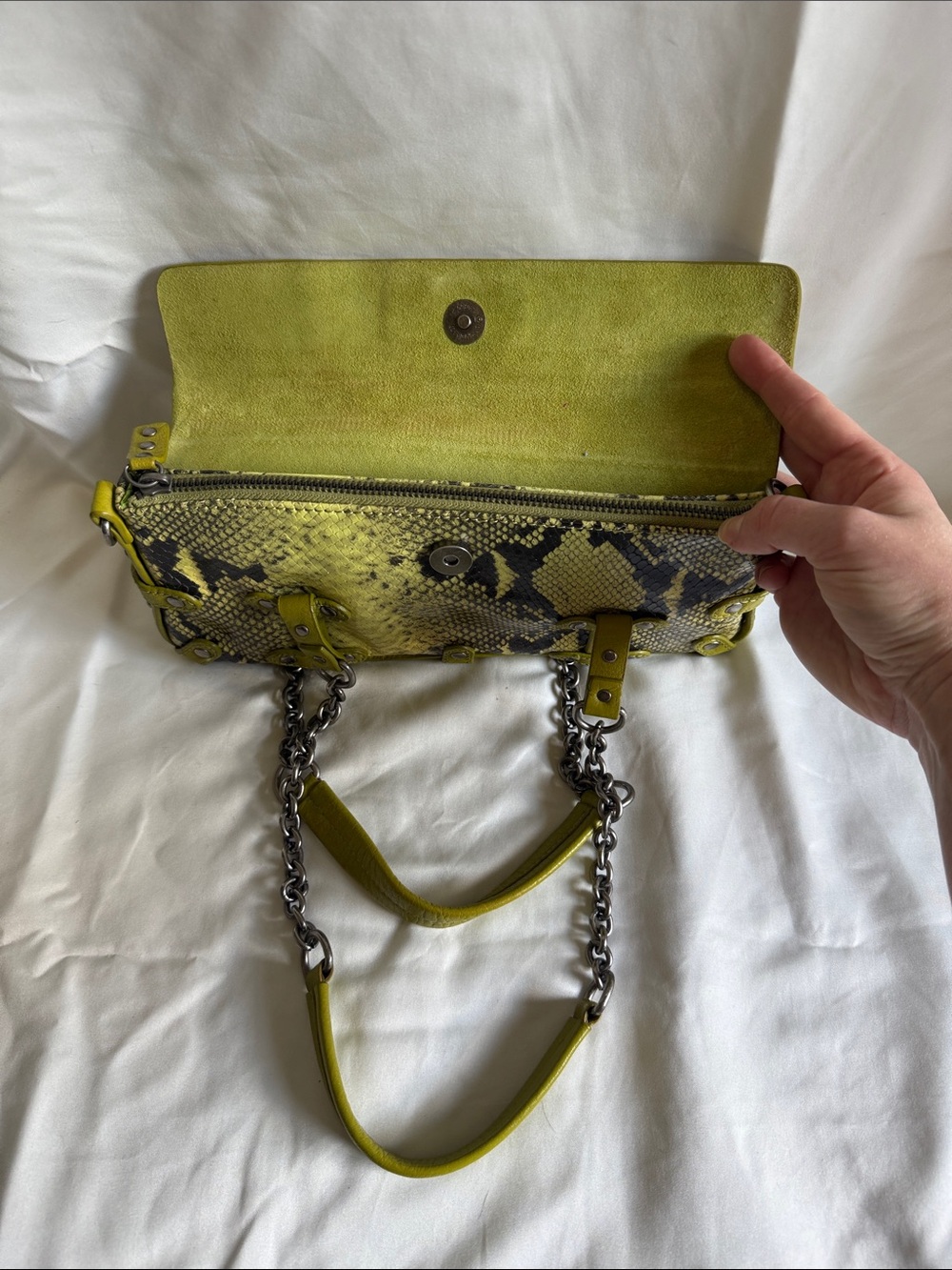Vintage Cynthia Rowley Yellow Snake-Print Leather and Chain Shoulder Bag - Picture 5 of 6